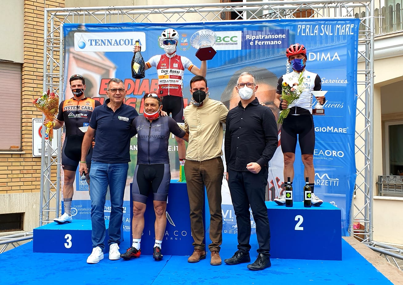 Gran Fondo Tre Santuari del Fermano 2021 El Diablo Cycling Festival, podio maschile con presenza di Claudio Chiappucci