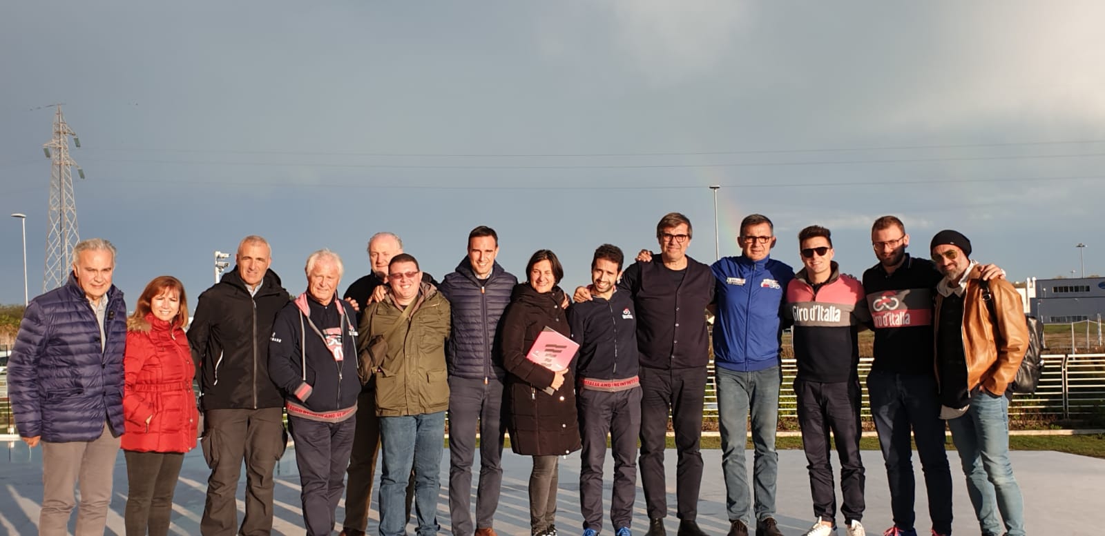 Foto di gruppo comitato Marche Ciclando e Rcs Sport, riunione tecnica